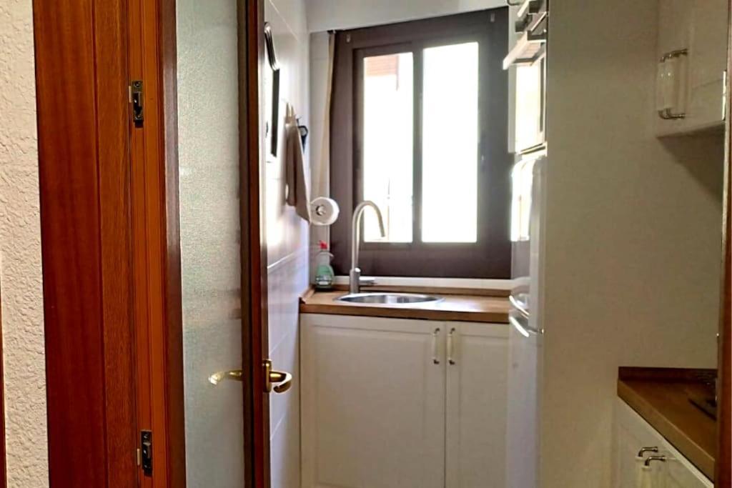 Apartamento En Zona De Ocio Casco Antiguo Аликанте Екстериор снимка