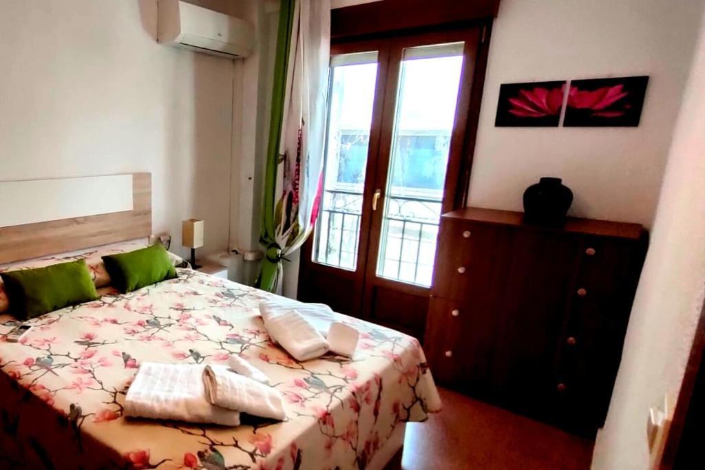 Apartamento En Zona De Ocio Casco Antiguo Аликанте Екстериор снимка
